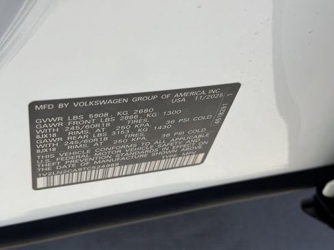 New 2026 Volkswagen Atlas SE image 32