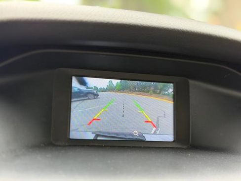Used 2015 Ford Focus SE FWD image 14