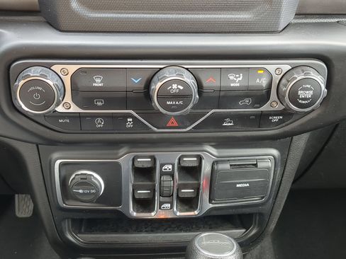 Used 2023 Jeep Gladiator Sport image 24