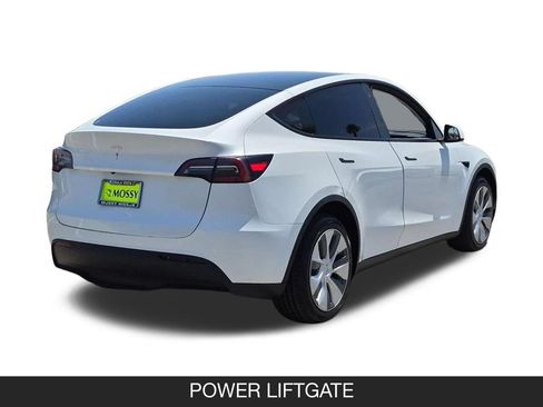 Used 2023 Tesla Model Y Long Range AWD/4WD image 9