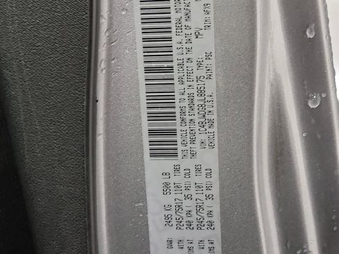 Used 2018 Jeep Wrangler Unlimited Sport image 32