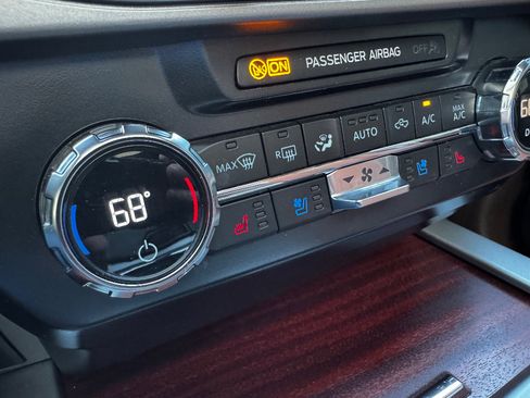 Used 2022 Ford F350 King Ranch w/ Tremor Off-Road Package image 33