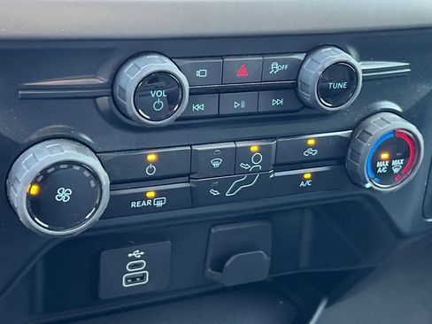 Used 2025 Ford F150 XL w/ Equipment Group 103A High image 21