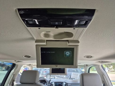 Used 2020 Chevrolet Suburban Premier RWD image 25