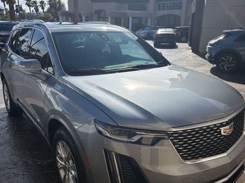 Used 2024 Cadillac XT6 Luxury w/ LPO, Floor Liner Package FWD image 2