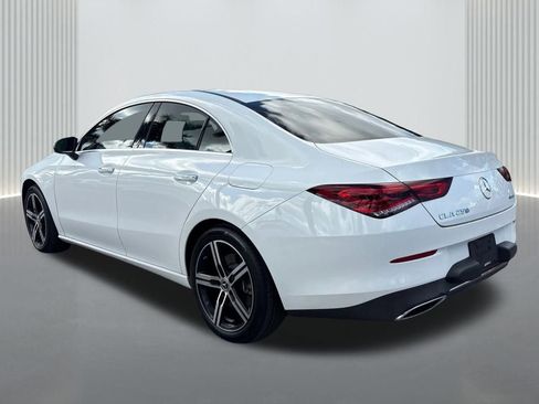 Used 2022 Mercedes-Benz CLA 250 4MATIC image 7