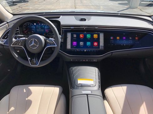 New 2026 Mercedes-Benz E 350 4MATIC Sedan image 24