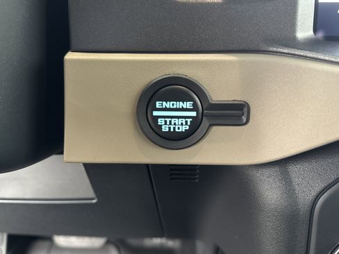 New 2025 Ford Bronco Big Bend w/ Black Diamond Package image 29