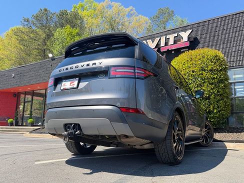 Used 2018 Land Rover Discovery HSE image 13