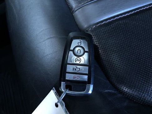 Used 2019 Ford F150 Platinum w/ Equipment Group 701A Luxury image 26