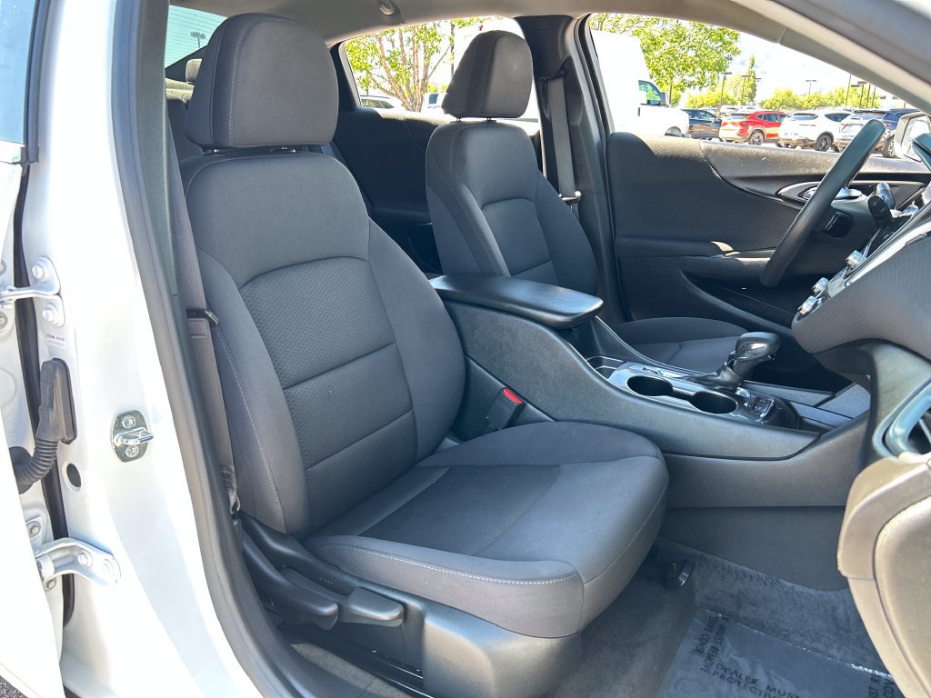 Used 2024 Chevrolet Malibu LS FWD image 16