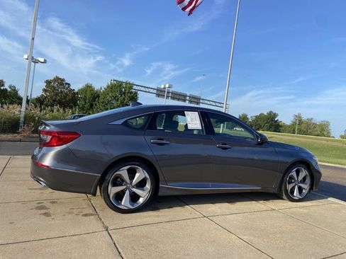 Used 2020 Honda Accord Touring image 12