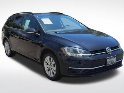 Used 2019 Volkswagen Golf S AWD/4WD image 2