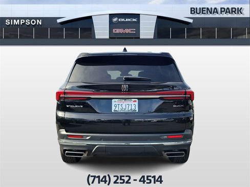 Used 2025 Buick Enclave Preferred image 7