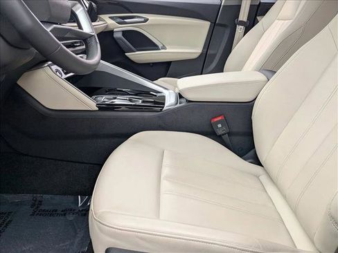 Certified 2025 Audi Q5 Premium w/ Convenience Package image 15