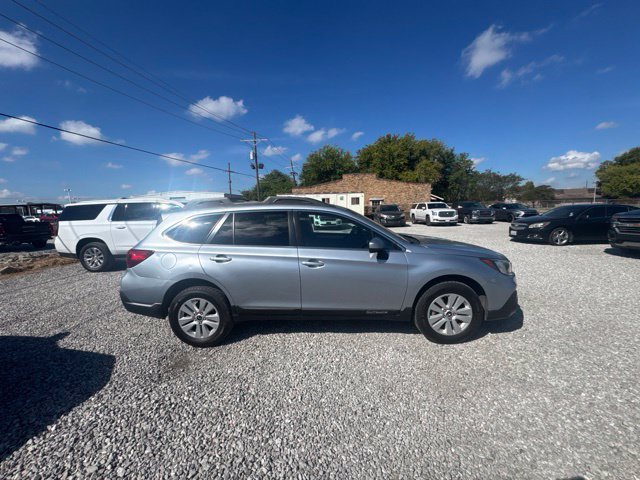 Used 2019 Subaru Outback 2.5i Premium AWD/4WD image 3