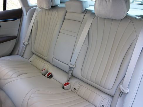 Used 2023 Mercedes-Benz EQS 580 4MATIC Sedan image 12