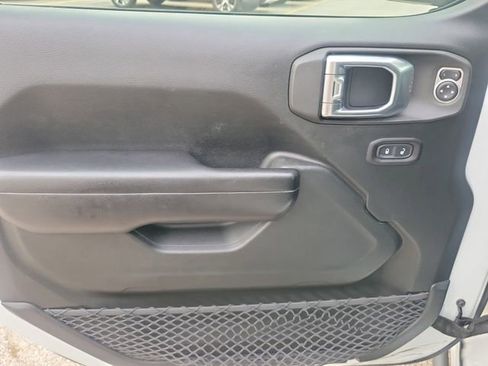 Used 2018 Jeep Wrangler Unlimited Sport S image 18