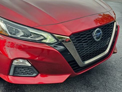 Used 2021 Nissan Altima 2.5 SR FWD image 3