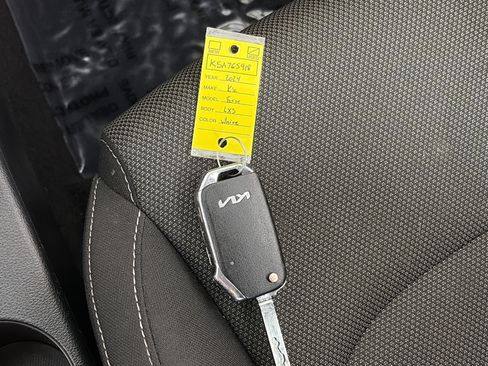 Certified 2024 Kia Forte LXS FWD image 32