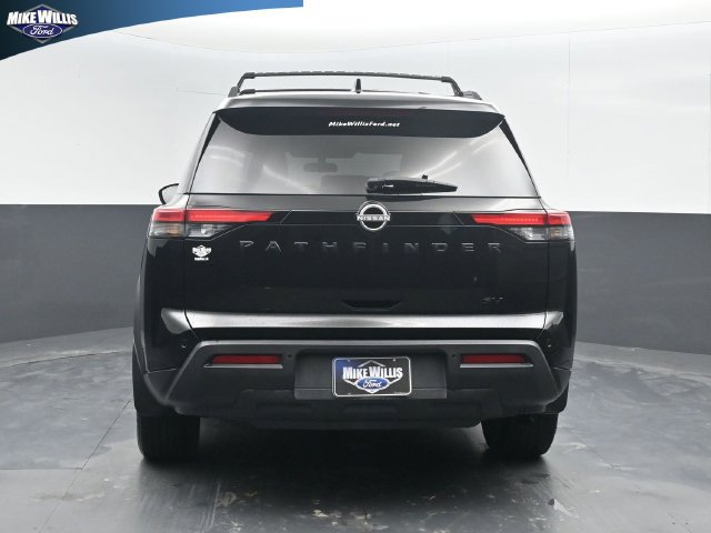 Used 2023 Nissan Pathfinder SV w/ Black Appearance Package FWD image 6