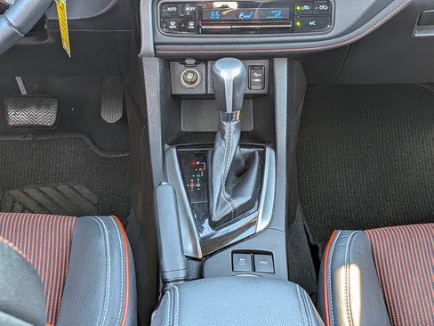 Used 2019 Toyota Corolla L image 18