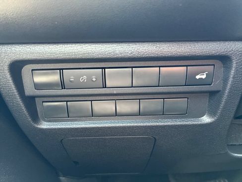Used 2024 Mitsubishi Outlander SEL AWD/4WD image 33