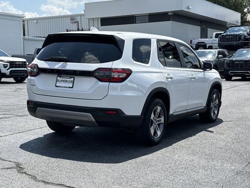 Used 2024 Honda Pilot EX-L image 3