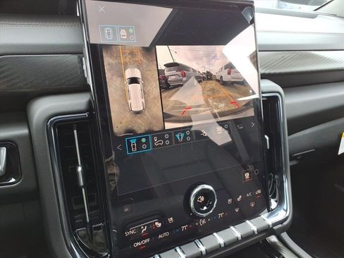 New 2026 GMC Yukon XL AT4 image 20