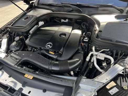 Used 2022 Mercedes-Benz GLC 300 4MATIC image 11