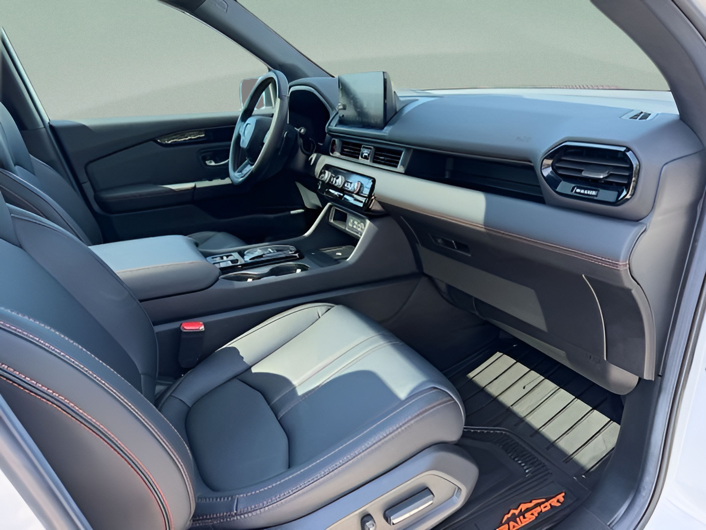 Certified 2025 Honda Pilot TrailSport image 28