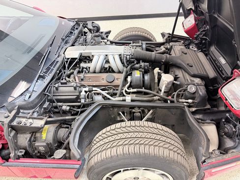 Used 1986 Chevrolet Corvette Convertible image 17