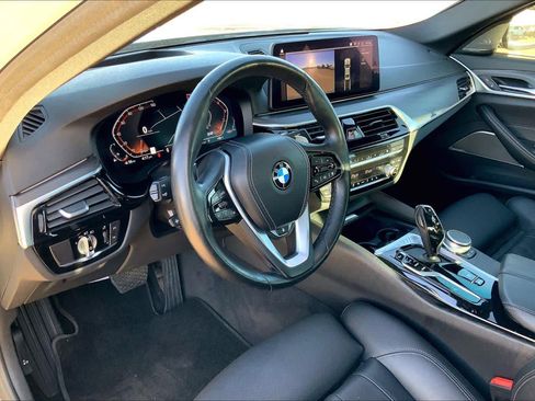 Used 2022 BMW 530i xDrive image 17