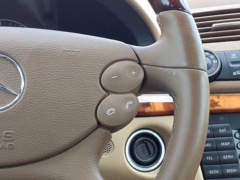 Used 2007 Mercedes-Benz E 350 Sedan image 17