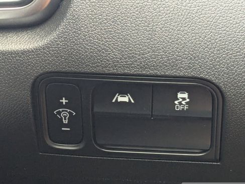 Certified 2022 Kia Sorento S image 32