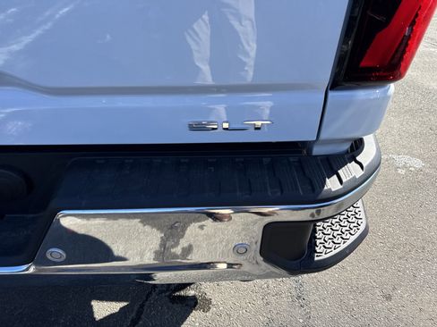 New 2026 GMC Sierra 3500 SLT w/ SLT Premium Package image 4