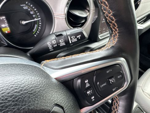 Used 2021 Jeep Wrangler Unlimited Sahara image 18