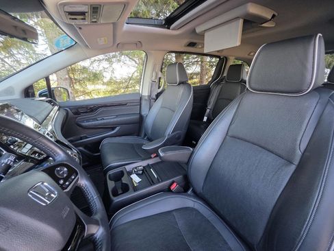 Used 2023 Honda Odyssey Elite image 13