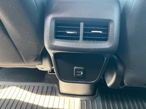 Used 2019 Chevrolet Equinox LT AWD/4WD image 22