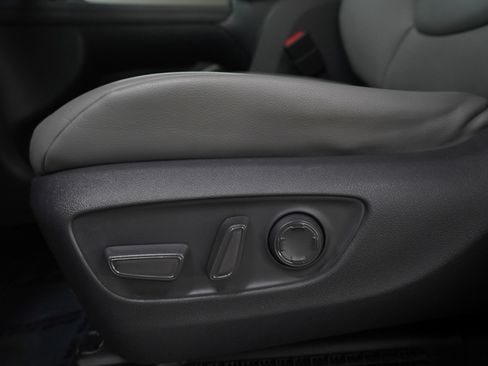 Used 2021 Toyota Sienna XLE image 25