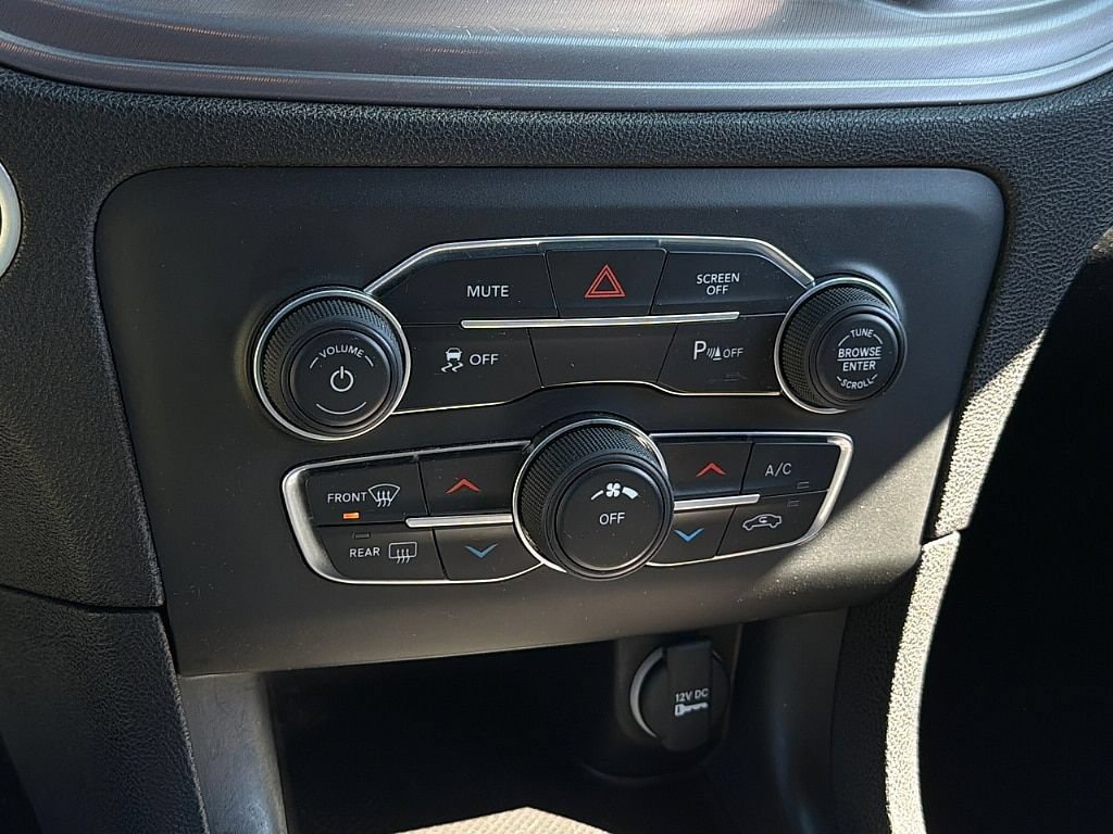 Used 2023 Dodge Charger SXT RWD image 17