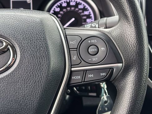 Used 2022 Toyota Camry LE image 27