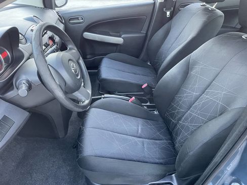 Used 2014 MAZDA MAZDA2 Sport image 11