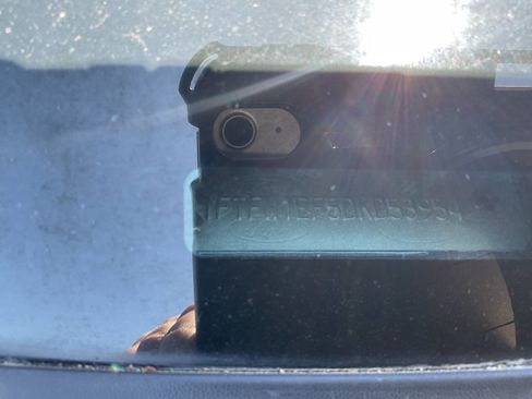 Used 2013 Ford F150 Lariat w/ Lariat Chrome Pkg image 21