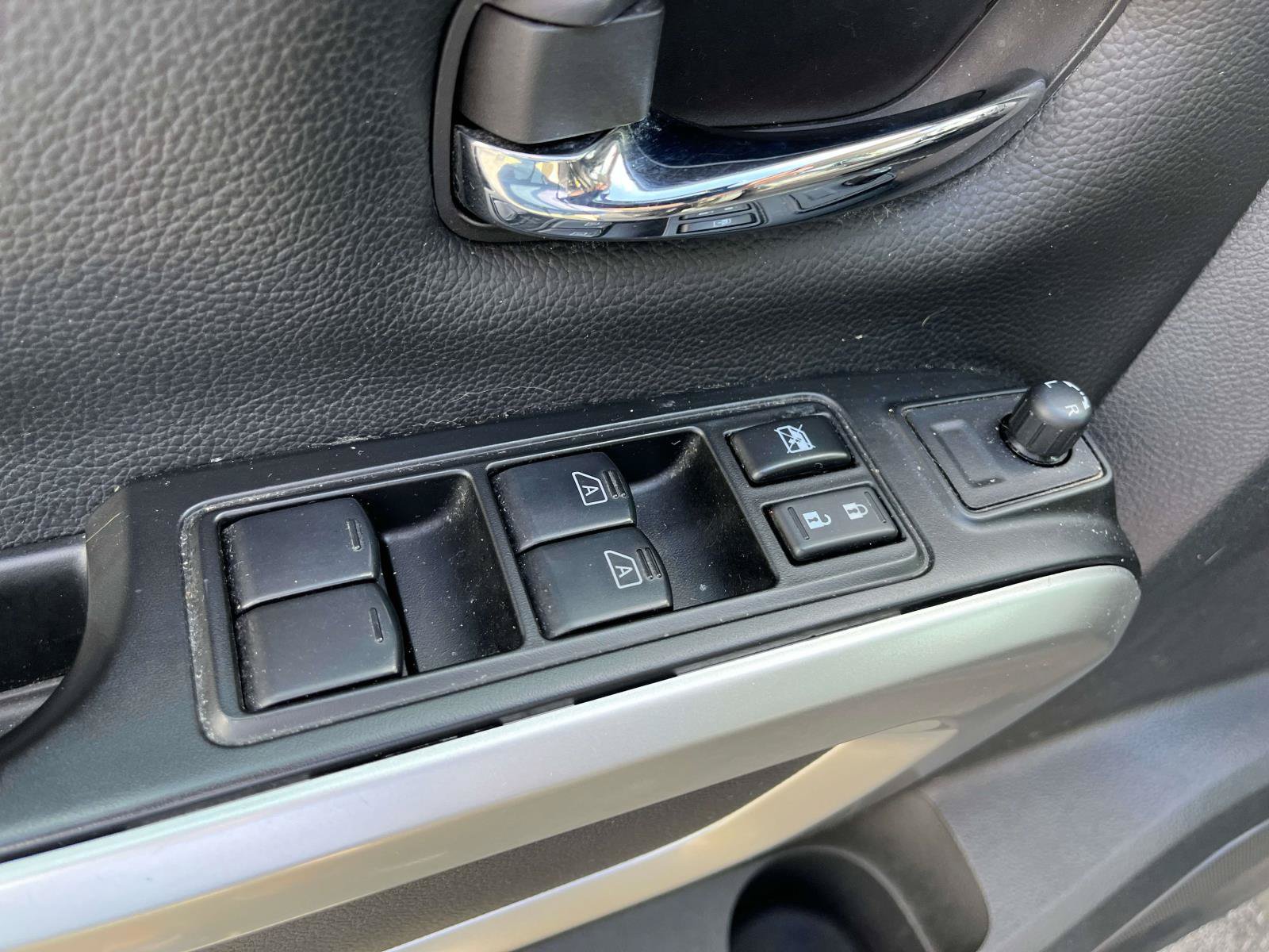 Used 2024 Nissan Titan SV w/ Accessory Utility Package AWD/4WD image 25
