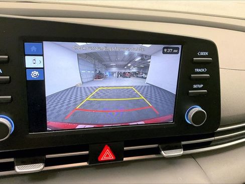 Certified 2025 Hyundai Elantra Sport image 19