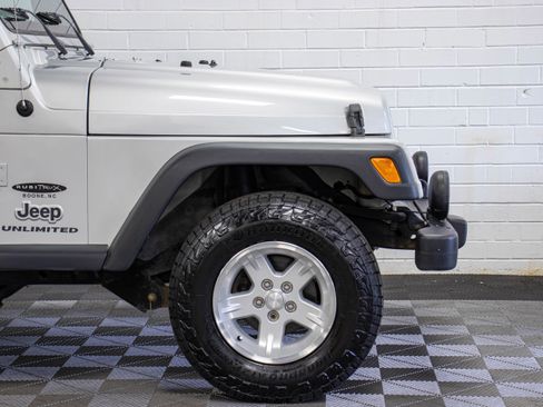 Used 2006 Jeep Wrangler Unlimited AWD/4WD image 10