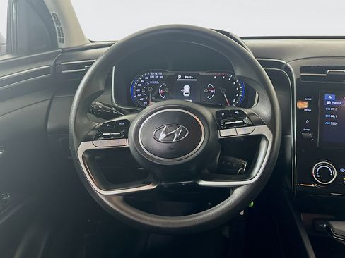 Used 2024 Hyundai Tucson SE image 18