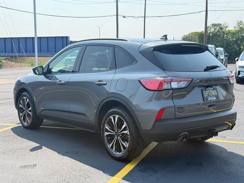 Certified 2022 Ford Escape SEL w/ SEL Stealth AWD Package image 9