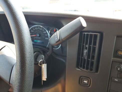 Used 2023 GMC Savana 2500 w/ Driver Convenience Package image 20